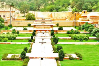 Sisodia Rani Palace and Garden, Jaipur