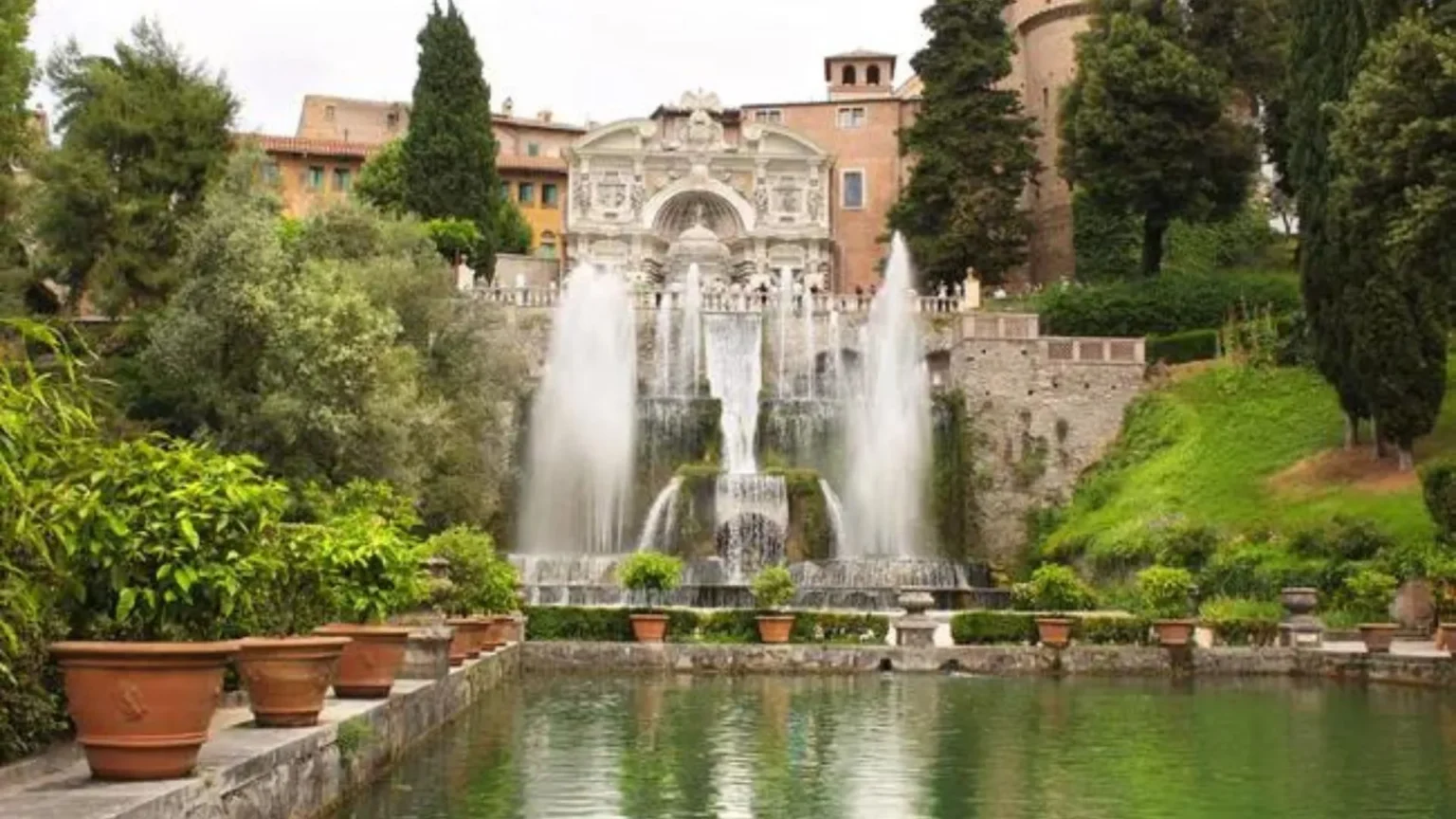 Mountain Town in Italy Has Beautiful Views and Tasty Food