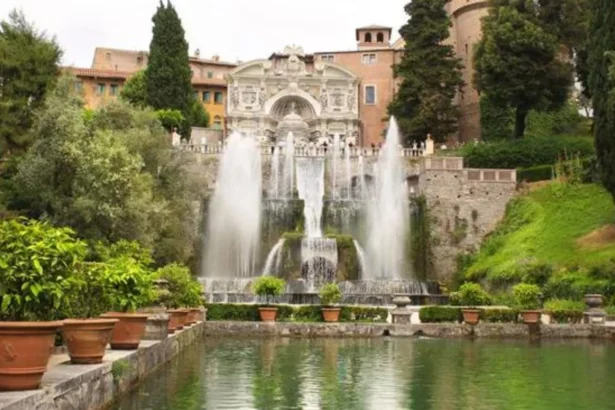 Mountain Town in Italy Has Beautiful Views and Tasty Food