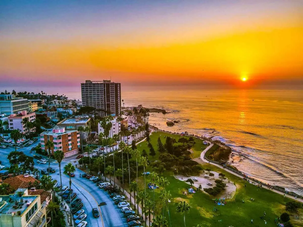 Top 10 Cool Beach Cities