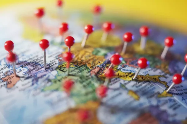 Best Budget Tips on How to Travel the World Cheaply